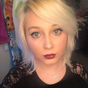 Meet your Posher, Brianna